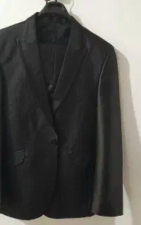 کت و شلوار مردانه .