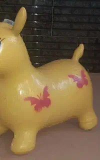 اسب پلاستیکی موزیکال