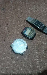 3عددساعت خراب