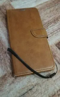 جلد موبایل تمیز