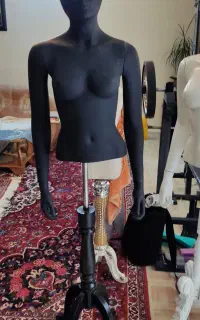 مانکن میز رگال
