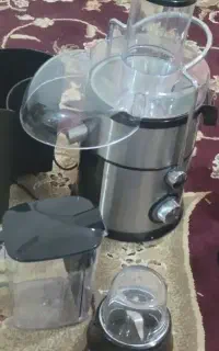 خوردن کن آبمیوه گیر‌ و..