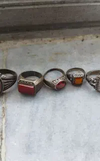 تعداد هشت عدد انگشتر نفیس