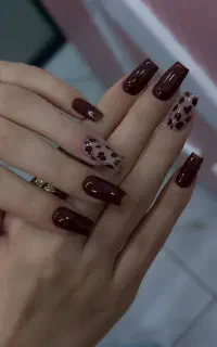 کاشت ناخن  و اموزش