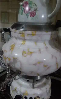 یک نفر خانم فروشنده (غیرحضوری)