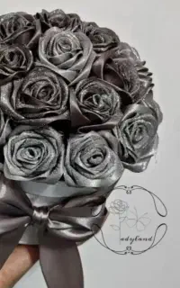 گل رز روبانی