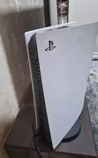 PS5 ft