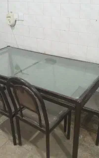 میز نهارخوری فلزی