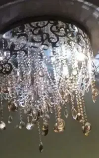 کریستالی لوستر سالم با حفاظ