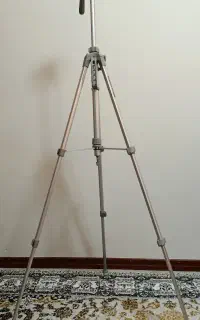 سه پایه دوربین