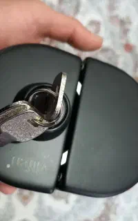 قفل کمری‌سکوریت شیشه مشکی سالم و نو نو