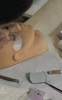 خدمات و آموزش صفرتا صد اکستنشن مژه با شرایط اقساطی