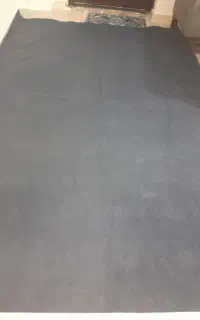 موکت سورمه ای حدود۱۳ متر