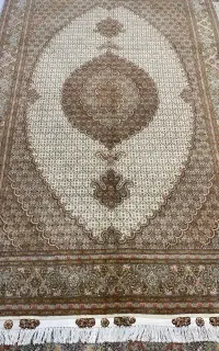 فرش تبریز دست بافت گل ابریشم