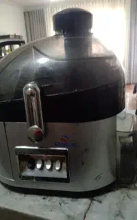 آبمیوه گیر