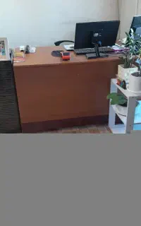 منشی آموزشگاه موسیقی.