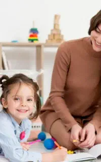 استخدام پرستار خانم کودک و سالمند و نظافت منزل