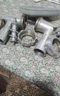 یک جفت لوازمات چرخ گوشت