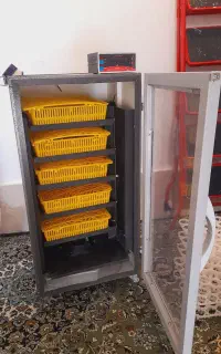 دستگاه جوجه کشی
