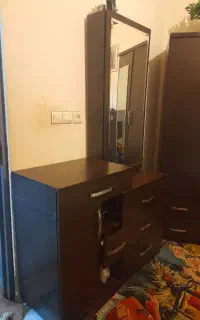 کمدو میز ارایش ، پاتختی