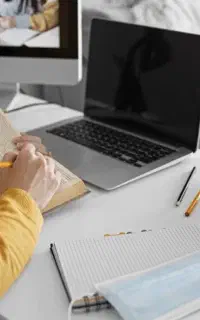 آموزش زبان انگلیسی مکالمه محور و دوزبانه