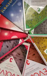 کتاب زبان Evolve 2،3و تاچستون