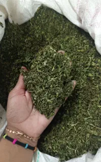 سبزی خشک تمیز  موجود است