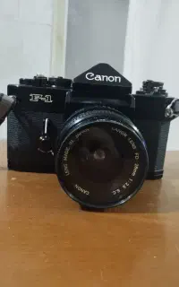 دوربین آنالوگ کنون F1