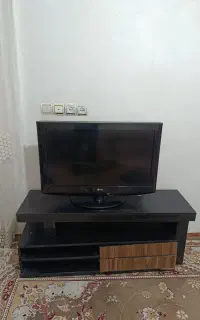 تلویزیون 32اینچ ال جی کاملا سالم بامیزفروخته میشود