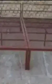 تخت فلزی