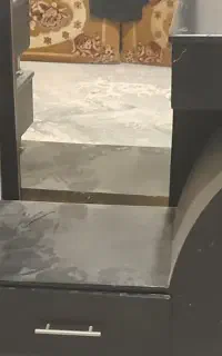 اینه و کمد