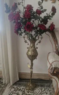 یک عدد گلدان برنز