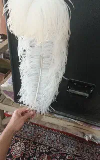 پر علامت و کلاه خود جهت مراسم مذهبی
