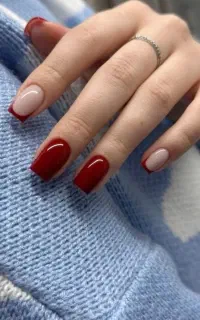 خدمات کاشت ناخن