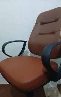 صندلی مدیریت چرخدار و جکدار
