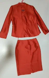 حراجی کت و دامن ۳ تیکه نو سایز L یا xL