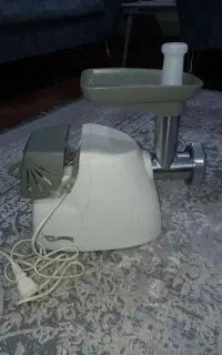 چرخ گوشت پارس خزر مدل ام جی ۱۶۰۰