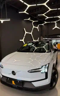 ولوو EX30 مدل ۲۰۲۵ VOLVO شتاب ۵ثانیه