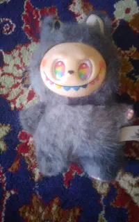 عروسک لببو