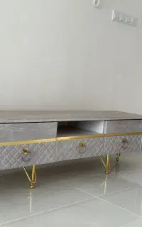میز تلویزیون کاملا سالم