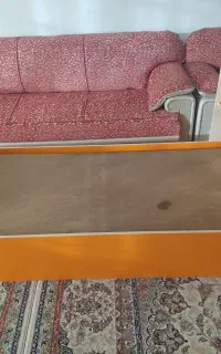 تخت نوجوان