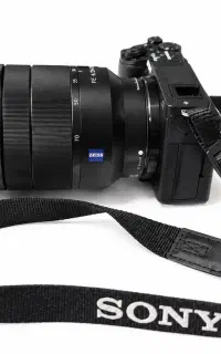 دوربین سونی Sony ZV E10 با لنز FE 24-70mm f/4 ZA