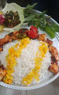 رستوران و غذا خانگی خانه خلاق خاتوزین