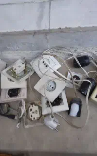 پریز کولر و سر لامپ و پریز برقی