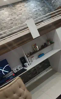 تخت نوجوان