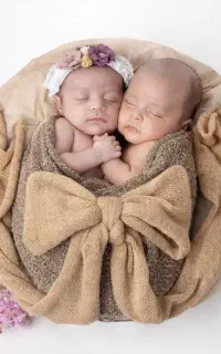 آتلیه عکاسی نویان(بارداری. نوزاد. کودک)