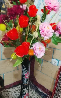 گل و گلدان