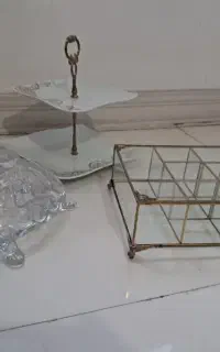 شکلات خوری و شیرینی خوری