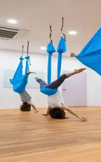 اموزش اریال یوگا و انعطاف