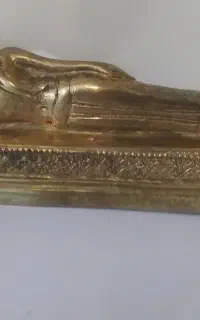 مجسمه برنجی بودای خوابیده